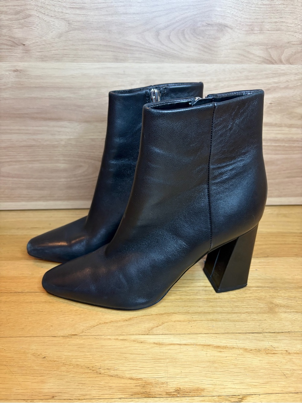 Marc Fisher Black Leather Pointed Toe Ankle Booties - Size 5